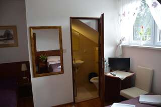 Мини-отель Siedlisko Roztocze Potoczek Двухместный номер с 1 кроватью и собственной ванной комнатой-8